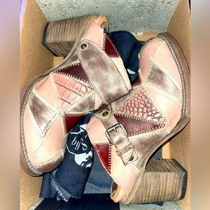 Freebird Clogs “Beetle”